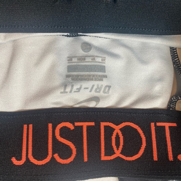 Nike Black and White Patterned leggings - Picture 6 of 7